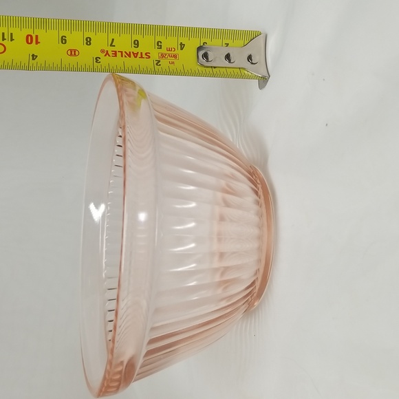 Federal Pink Depression Ribbed Mixing Bowls - Picture 7 of 14